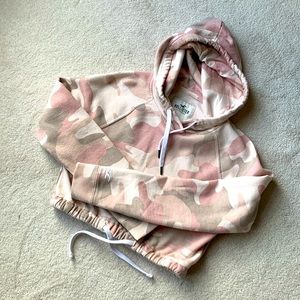 Hollister cotton cropped hoodie